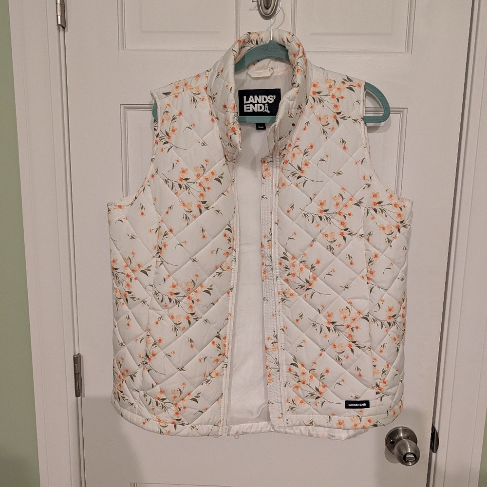 Lands' End Women's Cream Floral Quilted Zip Vest